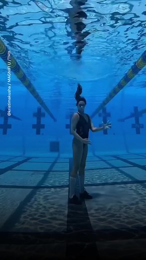71K views · 649 reactions | An underwater dancer from Miami, FL performs Michael Jackson's moonwalk dance in swimming pool. | USA TODAY | Facebook