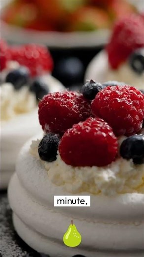 Pere fierte în vin cu scorțișoară și cuișoare