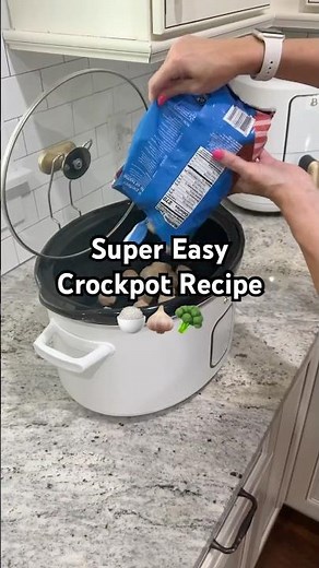 Super Easy Crockpot Recipe- Sweet & Sour Meatballs #easyrecipe #recipe