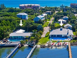 Aquatopia - Beach Houses In Paradise