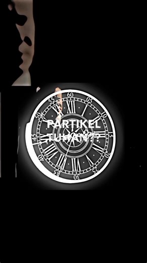 penjelasan 👇 Boson Higgs adalah partikel dasar masif hipotetis yang diperkirakan ada sesuai Model Standar (MS) fisika partikel. Keberadaannya diyakini sebagai tanda-tanda penyelesaian atas sejumlah inkonsistensi pada Model Standar. Eksperimen untuk menemukan partikel ini sedang dilakukan dengan menggunakan Large Hadron Collider (LHC) di CERN, serta di Tevatron Fermilab sampai Tevatron ditutup pada akhir 2011. Pada 12 Desember 2011, kolaborasi ATLAS di LHC menemukan bahwa massa boson Higgs yang 