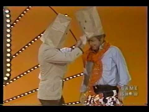 Gong Show: Singer and The Unknown Comic