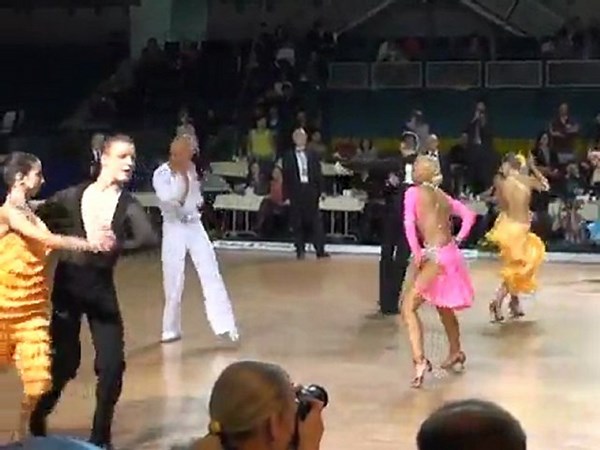 Newstar Cherry dancing
