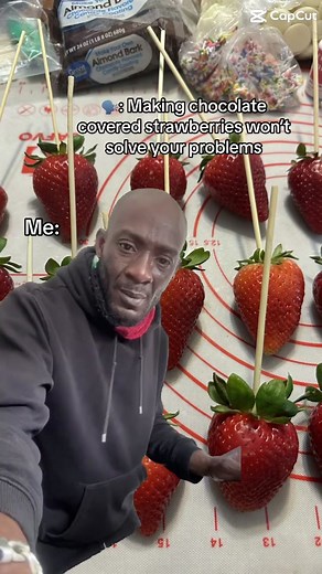 #MemeCut#MemeCut #MemeCut#MemeCut#chocolatestrawberri#Meme#treatmaker#chocolatecoveredstrawberries#humornotiktok 😆💃
