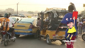 [Dossier] 🇨🇮 À Abobo Sagbé RAN, surnommée "Derrière rail", les conducteurs de taxis communaux et de tricycles sèment la pagaille. Entre demi-tours imprudents, stationnements sauvages et excès de vitesse, la circulation vire au chaos, mettant en péril la sécurité des usagers et des riverains. #RTIinfo | RTI Info