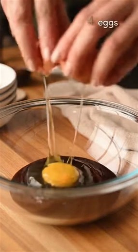 🍫🥥 The Best Homemade German Chocolate Cake 🥥🍫 A rich, moist chocolate cake layered with classic coconut–pecan frosting, perfectly balanced between deep cocoa flavor and sweet, nutty topping. Ingredients: This traditional cake is made with familiar baking staples and a signature coconut–pecan frosting that defines its iconic flavor. For the chocolate cake: 8 oz semi-sweet baking chocolate, chopped 1/2 cup hot water 2 1/2 cups all-purpose flour 1 teaspoon baking soda 1/2 teaspoon salt 1 cup un