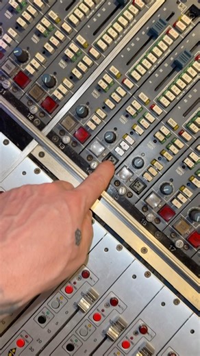 CML Solo & Cut switches came in. Old ass shit just breaks 🙃#analog #audioengineer #recordingstudio