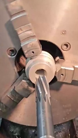 Preparing a heavy-duty tool post grinder