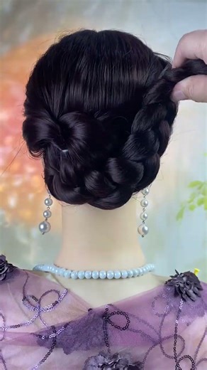 Quick & Easy Hairstyle Tutorial: Sleek Updo for Any Occasion