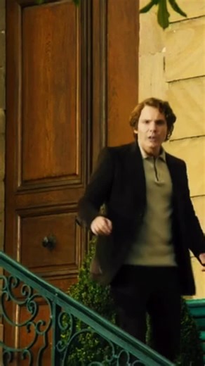 Sinema Bağımlısı on Instagram: "Film Adı: Zafere Hücum (Rush - 2013) #nikilauda ve #jameshunt ‘ın yaşanmış hikayesini kaliteli biçimde sunan film. Ebedi dost ve ezeli rekabete tanık olduğumuz bu film iki efsanenin hırsı ve birbirinine olan saygısı gözler önüne serilmektedir. İki farklı hayat ve yarış tarzına sahip bu pilotların tarihe bıraktıkları başarıları filmde de vurgulanmıştır. Niki Lauda’nın Marlene ile taşıma sahnesi bu şekilde olup ileri zamanlarda evleneceklerdir. #rush #zaferehücum"