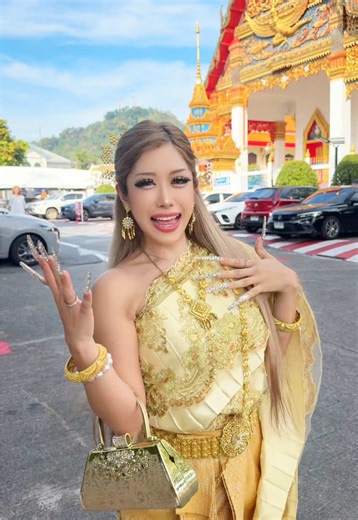 絶対タイに行ったら民族衣装着るべきだよ〜🗽🇹🇭💞#tai#ギャル#tailand#gyaru#民族衣装 | สาวแกล