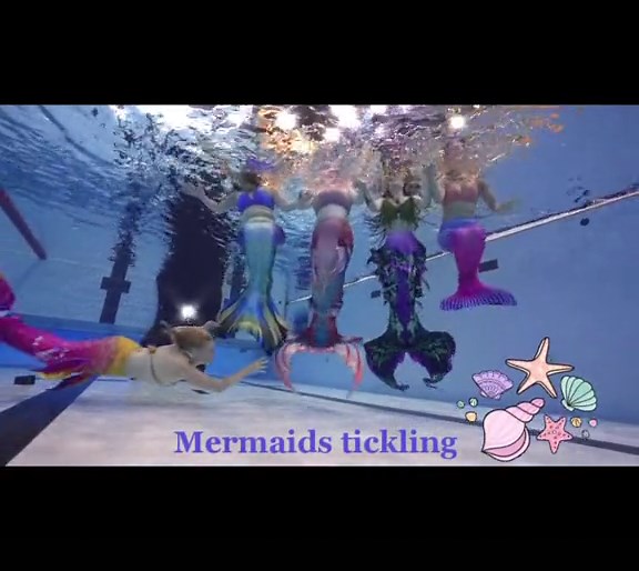 having some fun with my mermaids pod tickling their tails 😂😂😂 #mermaids #mermaiding #padimermaid #mermaidlove #mermaidlife #mermaidvibe #mermaidqueen #mermaidwarrior #mermaidprincess #finfun #finfolk #mertailor #cosmicseatails #instamermaid #mermom #oceanlover #siren #sirenes #merman #triton #cosplaymermaid #lessirenesdunordquebec #mermaidmeetup #canadianmermaids #quebecmermaid #tickle @mermaidharumi