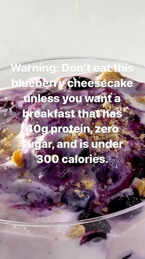 🫐🎂 40g protein 285 calories 10g carbs 8g fat 👇🏻Blueberry Cheesecake (One Minute Recipe)👇🏻 🤝 For best results with our recipes, using Protein Milkshake @proteinmilkshake is strongly suggested. 1 scoop Protein Milkshake Blueberry Muffin (link in bio) 1/2 cup plain non fat Greek yogurt 1 tsp cream cheese 1/2 cup blueberries Whipped cream/cool whip 1 tbsp crushed cereal, Graham cracker, or cookie DIRECTIONS: Mash blueberries. Mix berries, yogurt, cream cheese into a smooth batter. Top with wh