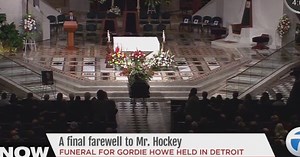 Family, friends, legends attend Howe funeral
