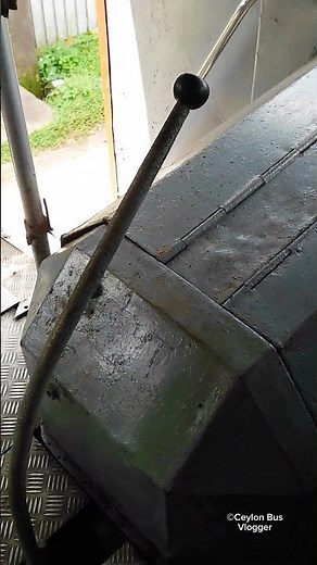 46 Years Old British Leyland Bus Engine Acceleration Sound