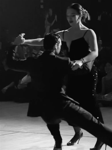 Ornella Simonetto & Juan David Vargas 🖤🔥 #tangoargentino #tango #dance #танго #argentinetango