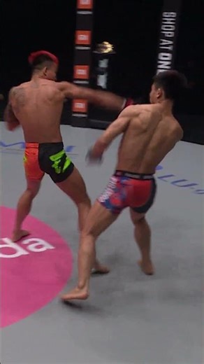 碰拳变偷袭？@胡勇MMA 根本不虚#ONE冠军赛 #胡勇VS金加德