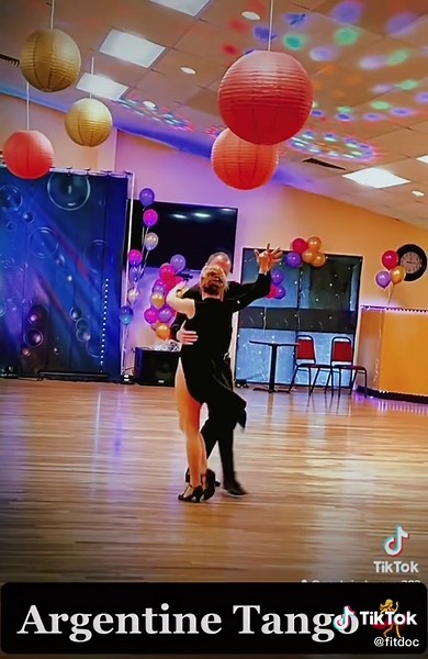 Argentine Tango Lifts, Tricks, & Spins…💃💃#argentinetango #tango #dancelifts #dance #sexydance #sexydancer #sexydancers #dancer #dancelife @Oksana