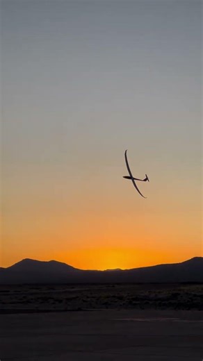 Arcus Sailplane Low Pass at Sunset | Powerful Glider Whoosh Sound