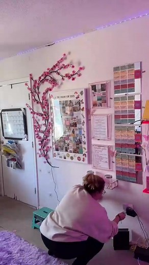 Dorm Room Life Hack: Making my tiny, boring cement-block room feel like home! | Sohana | Facebook