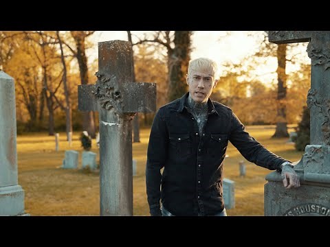 Trace Cyrus - PRAY AT NIGHT official video