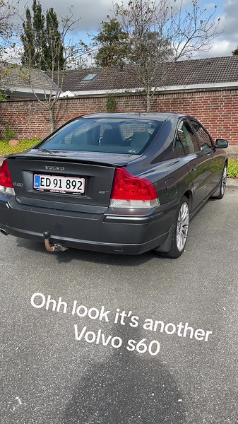 Exploring the Volvo S60: Features and Impressions