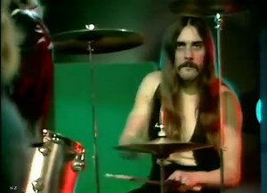 Status Quo bassist Alan Lancaster dies at 72