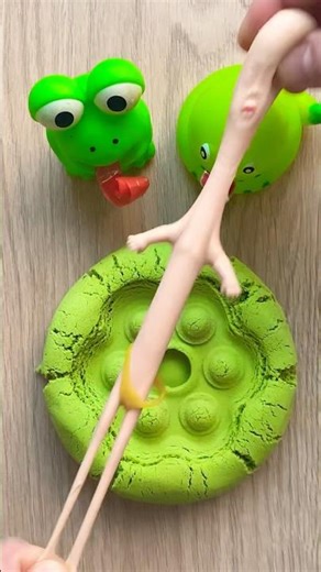 Baby Stretching Kineticsand Popit Hahaha! 😂🎉🤣 #asmr #funny #satisfying #trend #viral #shorts