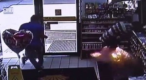 Wild: E-Cigarette Explodes In Man's Pocket!