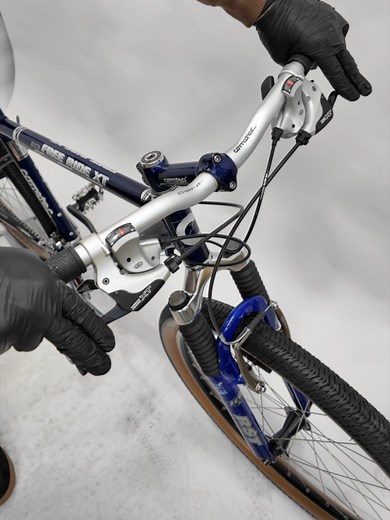 Early 2000s mountain bike sounds #mtb #vintagebike #vintagemtb #classicmtb #classicbike