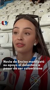 1M views · 27K reactions | "LO APOYO SIN IMPORTAR EN EL LUGAR EN EL QUE ÉL ESTÉ" 﫶  A pesar de su nacionalidad colombiana, @c_melissa23, novia de Julio Enciso, manifestó su amor por el ofensivo paraguayo.  @hernanrodriguezsotelo  Viví las Eliminatorias Sudamericanas por las pantallas de @unicanal.py #Unicanal | Unicanal | Facebook