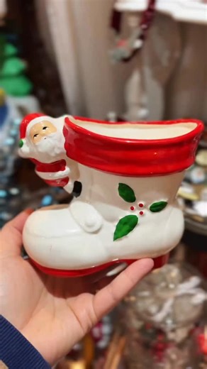 Santa Boots 🎅🥾 #vintagechristmas #vintagechristmasdecor #vintagechristmasforsale #vintagechristmasdecorations #vintagesanta #vintagechristmasdecorating #midcenturychristmas #vintageshop #santaboots #vintageholiday | Pretty Vintage