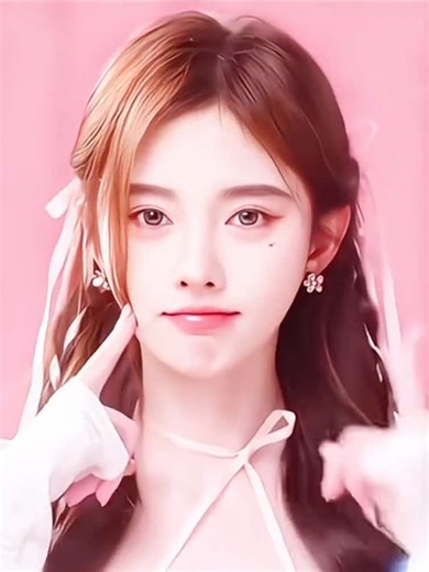 Explore the Charm of Ju Jingyi in 'Lovely'