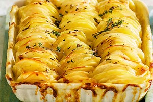 This easy cheesy potato bake recipe is the perfect side dish
