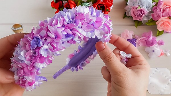 Master the Art of Miniature Kanzashi Flowers 🌼 | Simple DIY Tutorial for Elegant Floral Creations 🌷