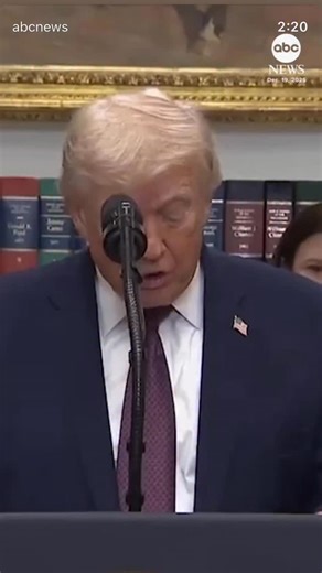 TheSourced Place on Instagram: "Trump’s ‘Gold Card’ relies on legal loophole to help wealthy foreigners get U.S. visa KEY POINTS President Donald Trump announced the start of applications for the “Trump Gold Card,” a new investment visa for foreign nationals. In exchange for $1 million and a $15,000 processing fee, “Gold Card” applicants will get full-time residency in the U.S., the program’s website says. Immigration attorneys say replacing highly skilled or celebrated talents with foreign nati