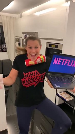 Same but different 😅 That’s our lockdown mode. Tag your biggest training motivator☝️🏃‍♀️ #ninjacouple #couplegoals #lockdown #fun