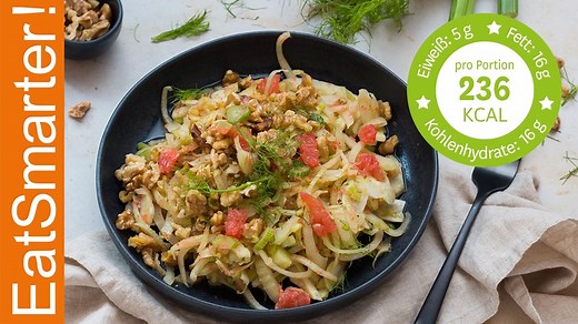 Dieser Fenchelsalat lässt sich je nach Geschmack wunderbar abwandeln. Für eine asiatische Note verwendet ihr statt der Walnüsse und Grapefruits einfach geröstete Erdnüsse und feine Mangostreifen. https://eatsmarter.de/rezepte/fenchelsalat-mit-grapefruit-0 | EatSmarter!