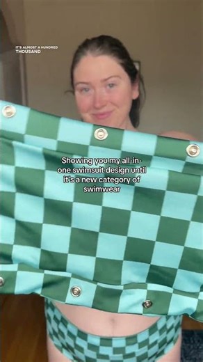 You can also change the coverage of this bathing suit, it’s fully reversible, and you can