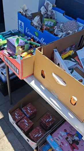 632K views · 12K reactions | Andami sobra hahaha #freechocolates #perthaustralia #monetizeyourcontent #monetization | Ako to si Kle | Facebook