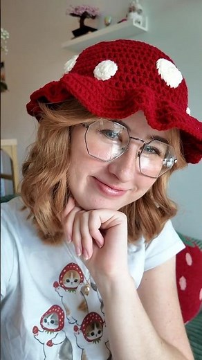 make a cutie mushroom hat with me! ₊˚⊹♡🍄🌱♡⊹˚₊ linked the full tutorial above!! #crochet #mushroom