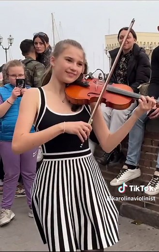♥️🌸🌷Dance Monkey (original by Tones and I) with Sax - Violin Cover #violin #violon #music #videomusical #streetmusic #streetmusician #trendingsong