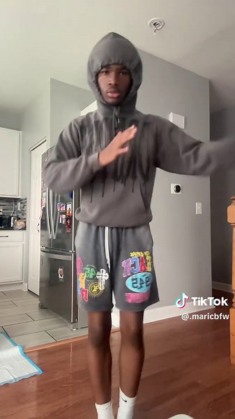 Think its time to get back ina ring… who want smoke 💨 👀#fyp #mrcutitup #toprock #wtg☔️ #viral #mari2smooth #chicago #tang #cuts #return#takeover