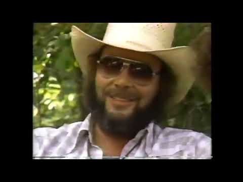 Honk Tonky Town | Hank Williams - Interview with Lorianne Crook