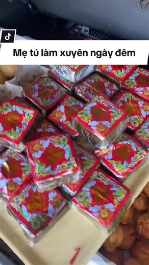 Mẹ Tú Thử Sức Với 2 Job Ngày Đêm Ở Robinvale