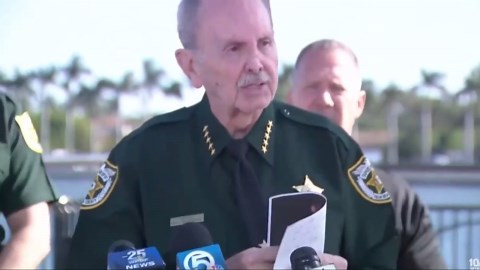 Mar-a-Lago: Man raised shotgun to shooting position before agents killed him, police say