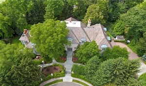 Here are the celebrities who have bought and sold homes in N.J.