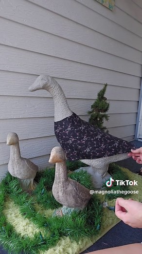 MagnoliaTheGoose (@magnoliathegoose)’s videos with Christmas Music Nutcracker (Bass Boosted) - SNC