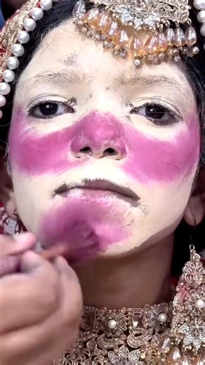 Ladki ka cringe makeup 🤮🤮