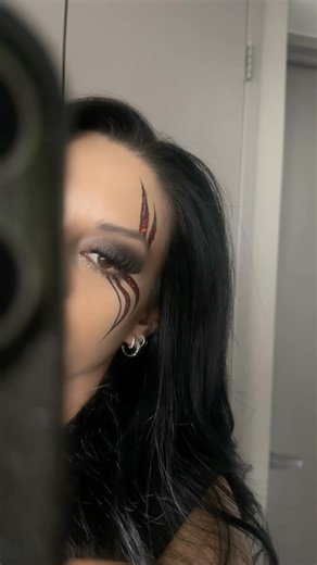 Stephanie Vaquer on Instagram: "😈"